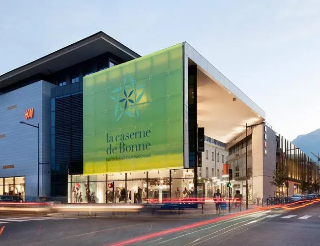 façade centre commercial (5)