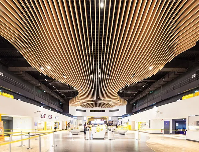 intérieur centre commercial (1)
