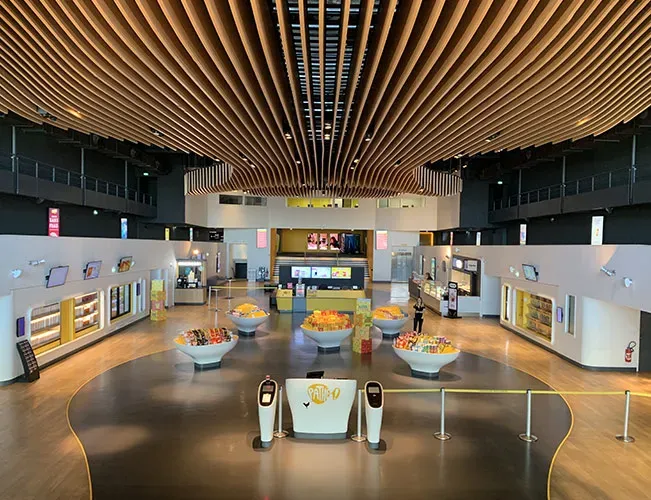 intérieur centre commercial (2)